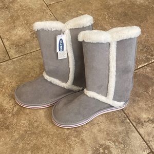 NWT fur lined boots